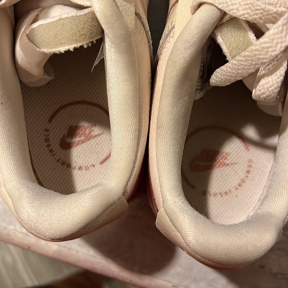 ⭐️NWOT Nike court vision low sneakers/tennis shoes in pearl white… - Picture 9 of 11